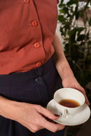 That Same Old Favorite Blouse in Rust, am Model, Ansicht 5