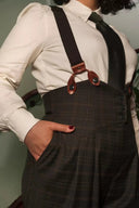 The Spectacular Spearpoint Shirt in Antique White, am Model, Ansicht 3