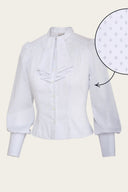 The More Is More Blouse in White & Navy, Detailansicht