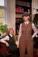 The Watchmaker’s Waistcoat in Rust & Tan, am Model, Ansicht 4