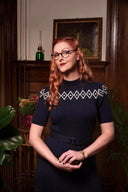 The Darling Diamond Top in Navy Mélange, am Model, Ansicht 3