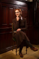 The All-Round Sweater in Coffee Mélange, am Model, Ansicht 5