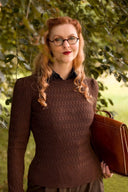 The All-Round Sweater in Coffee Mélange, am Model, Ansicht 8