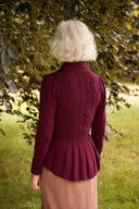 The Screen Siren Cardigan in Black Cherry, am Model, Ansicht 4