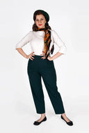 Dorothy Tapered Trousers in Flaschengrün | Weekend Doll - Bright House Vintage