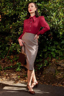 Katherine Bow Blouse in Mulberry von Weekend Doll, Modelbild