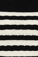 Lana Sweater in Black and Ivory Stripe von Weekend Doll, Stoffdetail