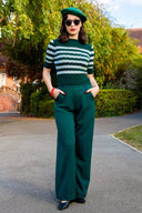 Lana Sweater in Bottle Green and Ivory Stripe von Weekend Doll, Modelbild