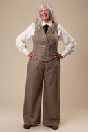 The Dapper Dame Waistcoat in Haselnuss | Emmy Design | Damenweste - Bright House Vintage