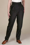 The Hep Hepburn Slacks Schwarz mit Nadelstreifen | Emmy Design | Damenhose - Bright House Vintage